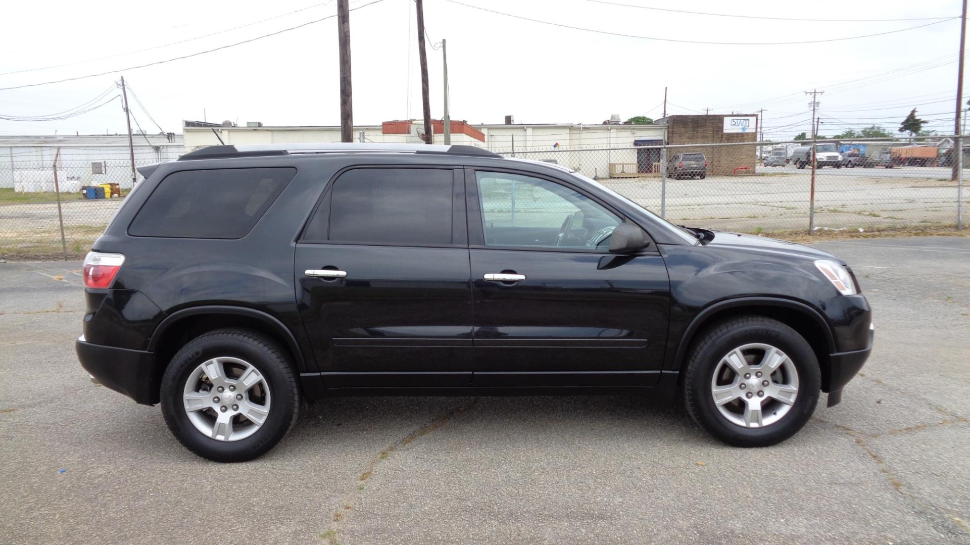 2012 BLACK /BLACK GMC Acadia (1GKKRNED1CJ) with an 3.6L V6 engine, AUTOMATIC transmission, located at 2812 White Horse Road, Greenville, SC, 29611, (864) 269-1711, 34.808655, -82.434776 - Photo#2